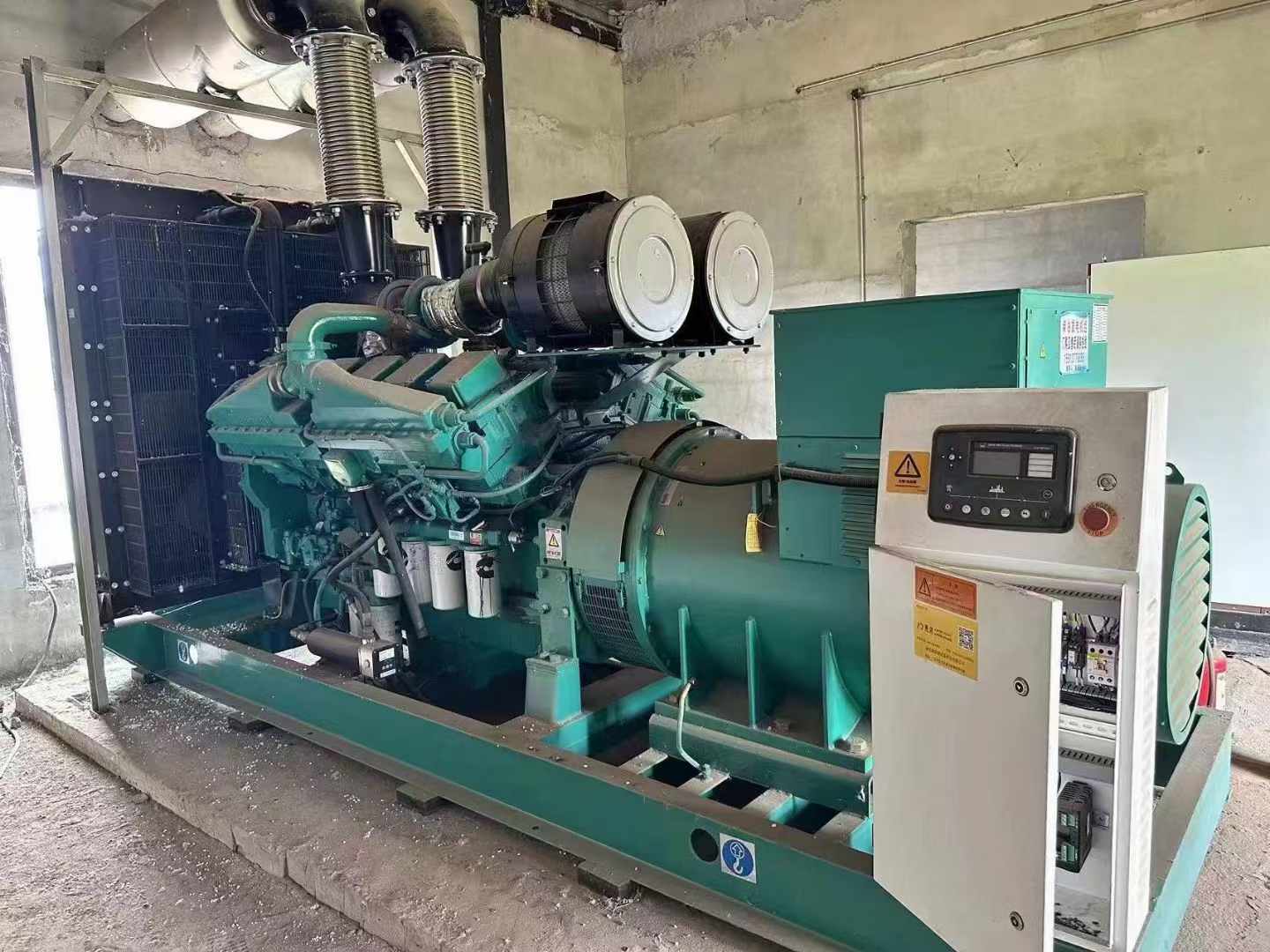 神池无功补偿装置的性能评估需要考虑哪些因素？