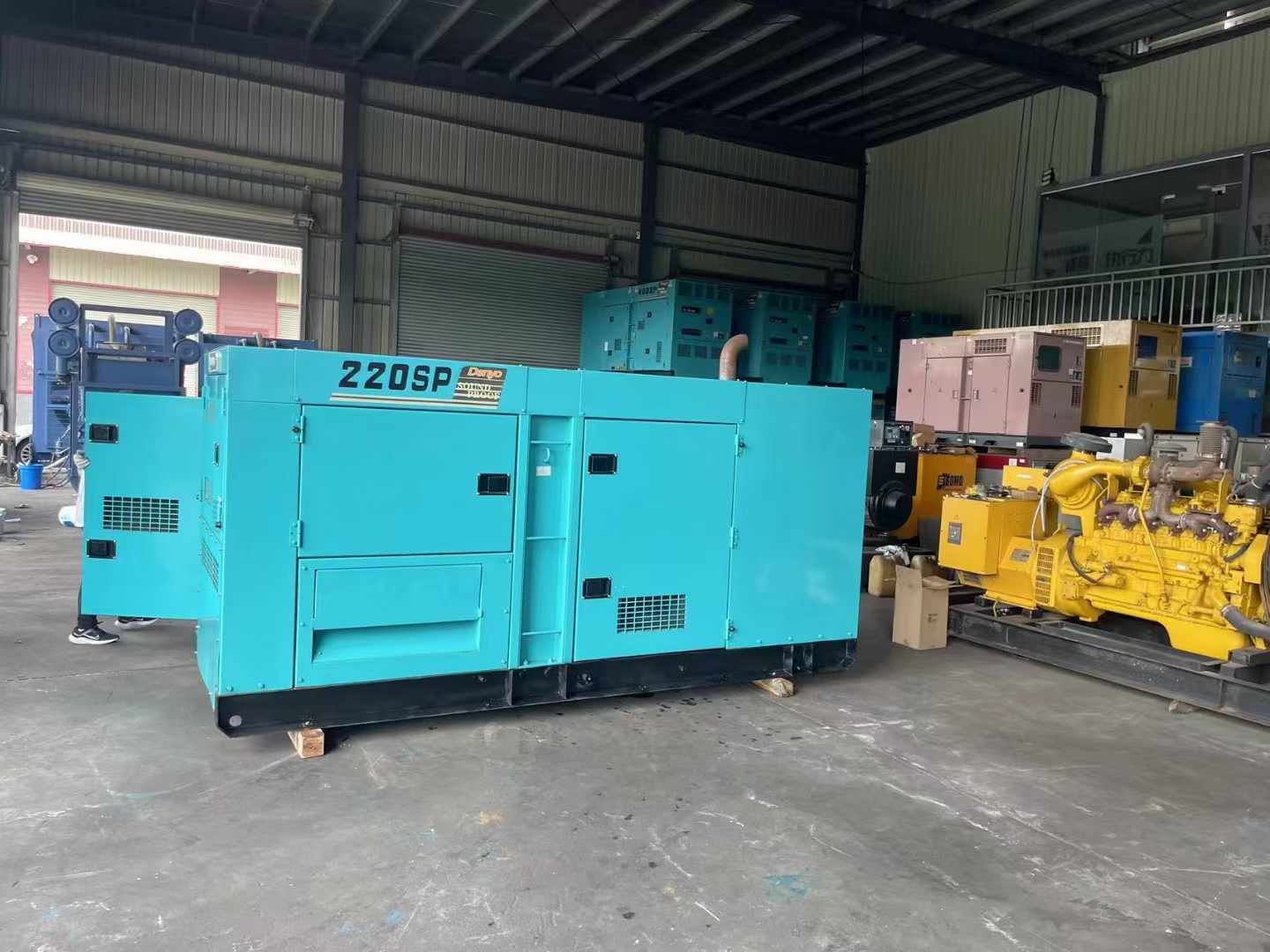 神池柴油发电机组长期不间断运行时，如何监控其温度和压力？