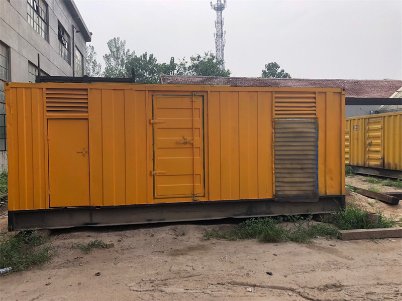 神池发电机出租进行负载测试时，电瓶电量不足的具体判断标准是什么？